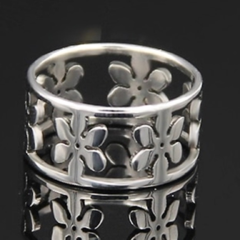 Floral Ring - Picture 3 of 6